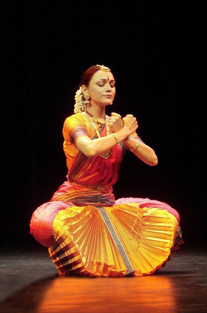 Bharatanatyam dance india hi-res stock photography and images - Alamy